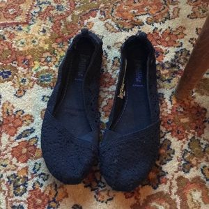 Woman’s Black Flats